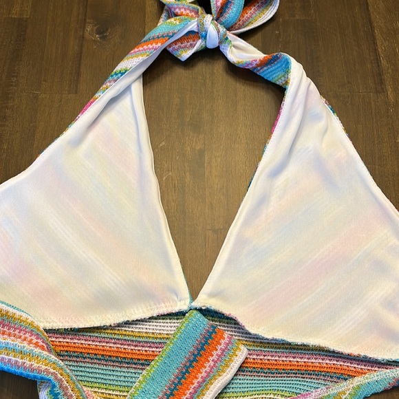 Kendall & Kylie xs Crop halter - Picture 5 of 7